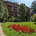 Stylish Flat With Balcony - 15 Min To Duomo