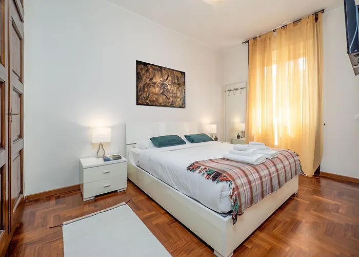 Stylish Flat With Balcony - 15 Min To Duomo