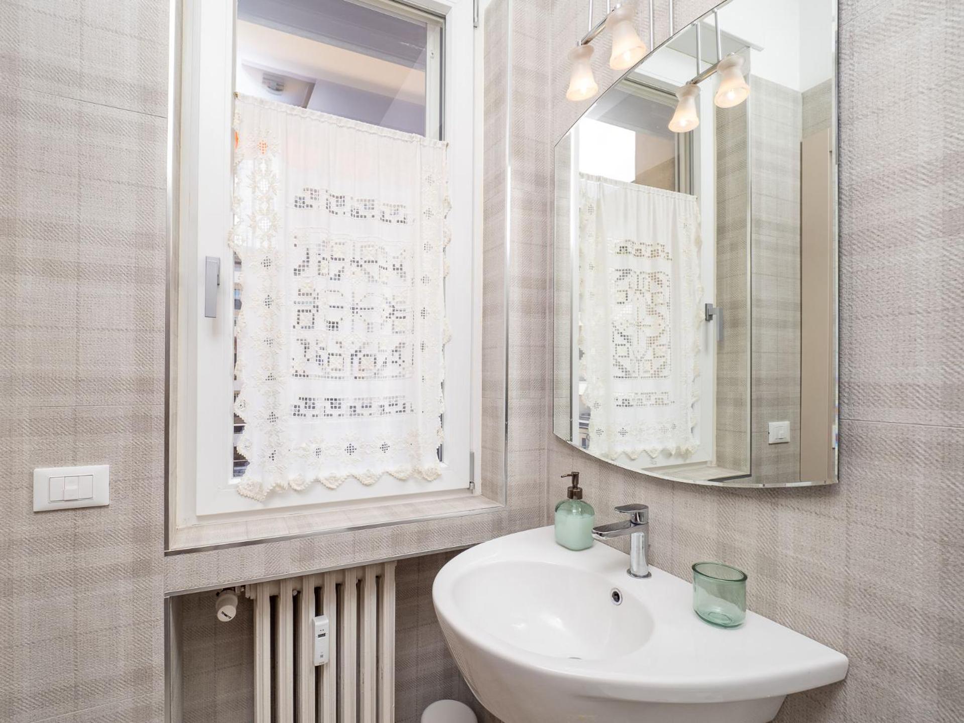 Stylish Flat With Balcony - 15 Min To Duomo * Mailand