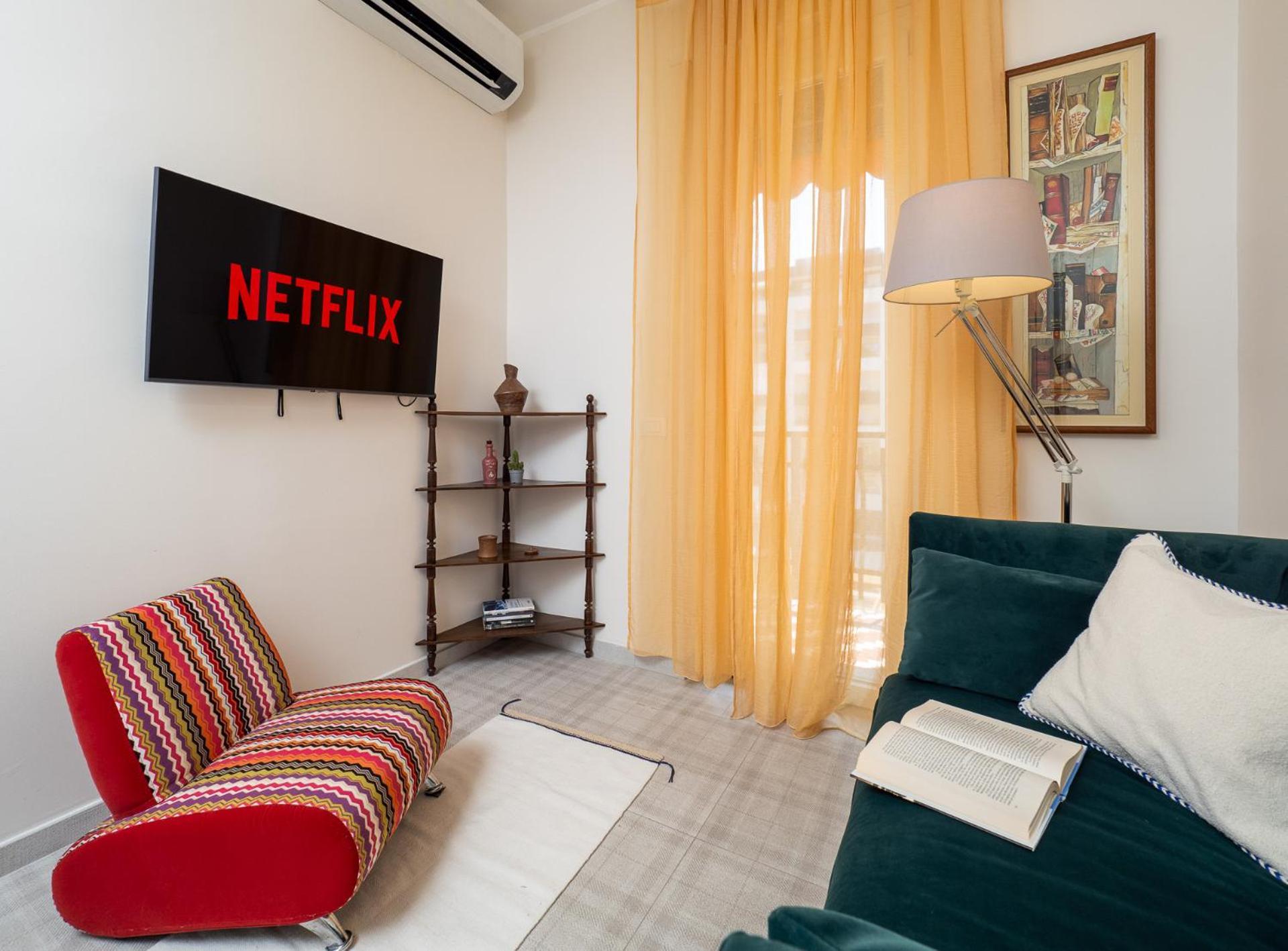 Apartment Stylish Flat With Balcony - 15 Min To Duomo